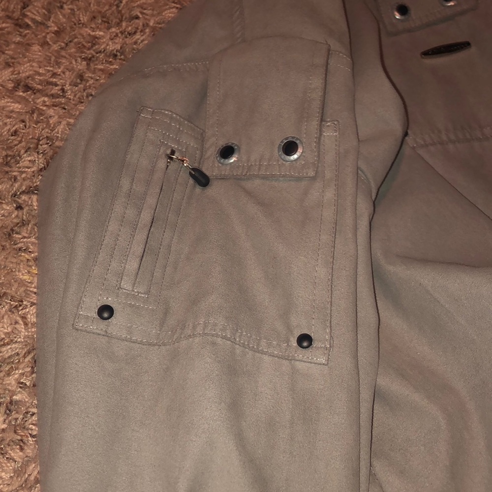 Jacket - Picture 4 of 4